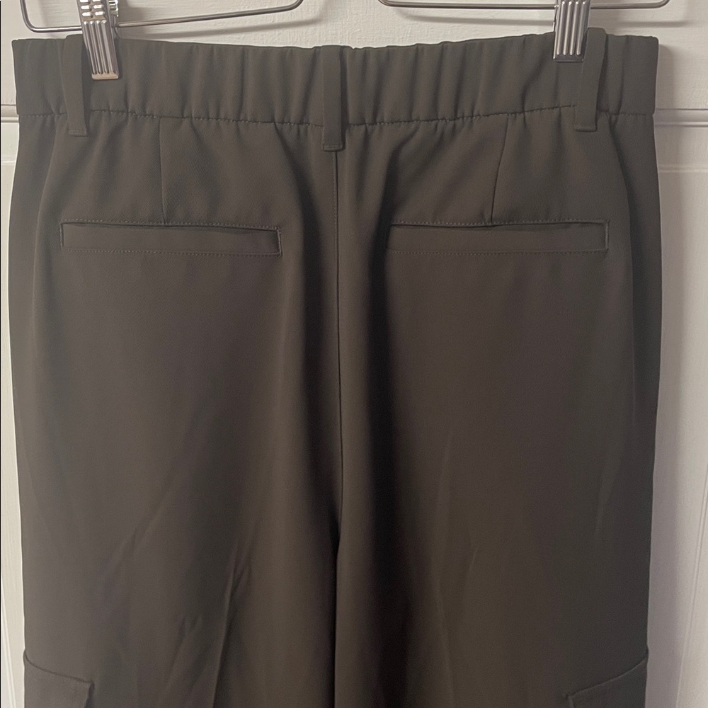 GAP 365 High Rise Cargo Pleated Trousers in brown, women’s size 6 - Picture 6 of 15